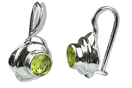 Design 12583: green peridot contemporary earrings