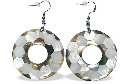 Design 15065: multi-color shell earrings