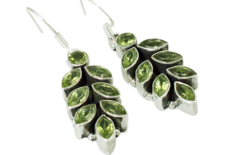 Design 9398: green peridot earrings