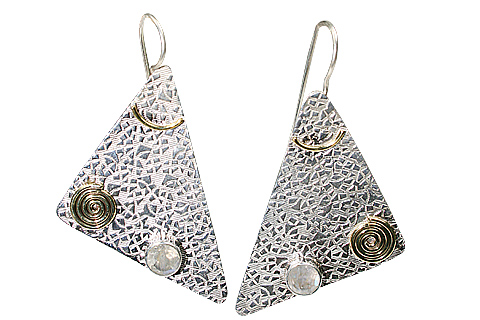 Design 9984: white moonstone earrings