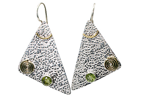 Design 9985: green peridot art-deco earrings
