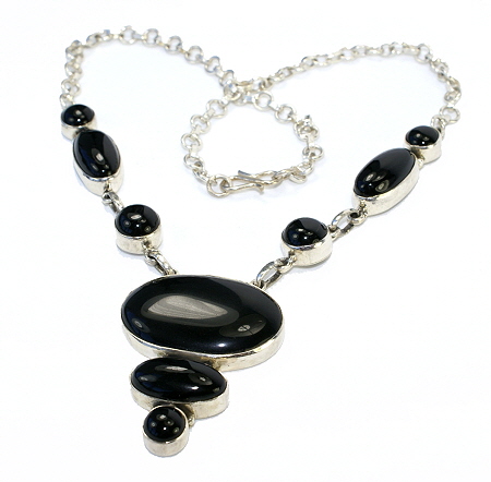 Design 11091: black onyx pendant necklaces