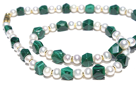 Design 11502: green,white malachite simple-strand necklaces