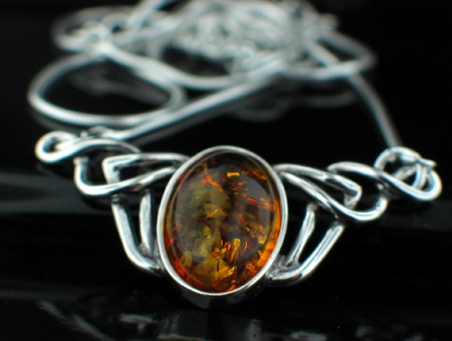 Design 12470: orange amber gothic-medieval, halloween necklaces