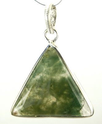 Design 9533: green agate pendants