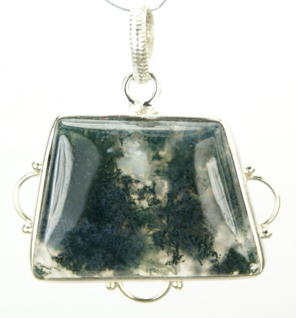 Design 9536: green,gray,white moss agate pendants
