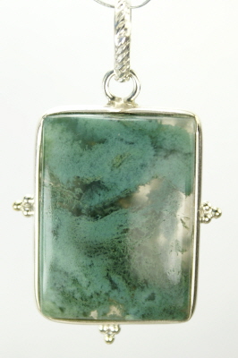 Design 9537: green moss agate pendants