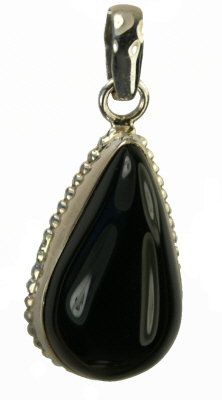 Design 9552: black onyx drop pendants
