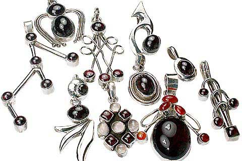 Design 9891: Maroon garnet pendants
