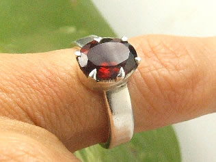 Design 7239: red garnet rings