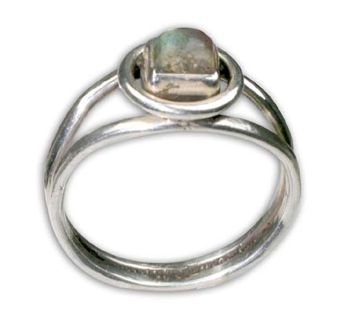 Design 8623: Green labradorite rings