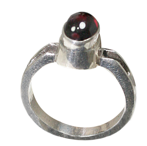 Design 8832: red garnet rings