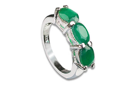 Design 8943: Green emerald rings